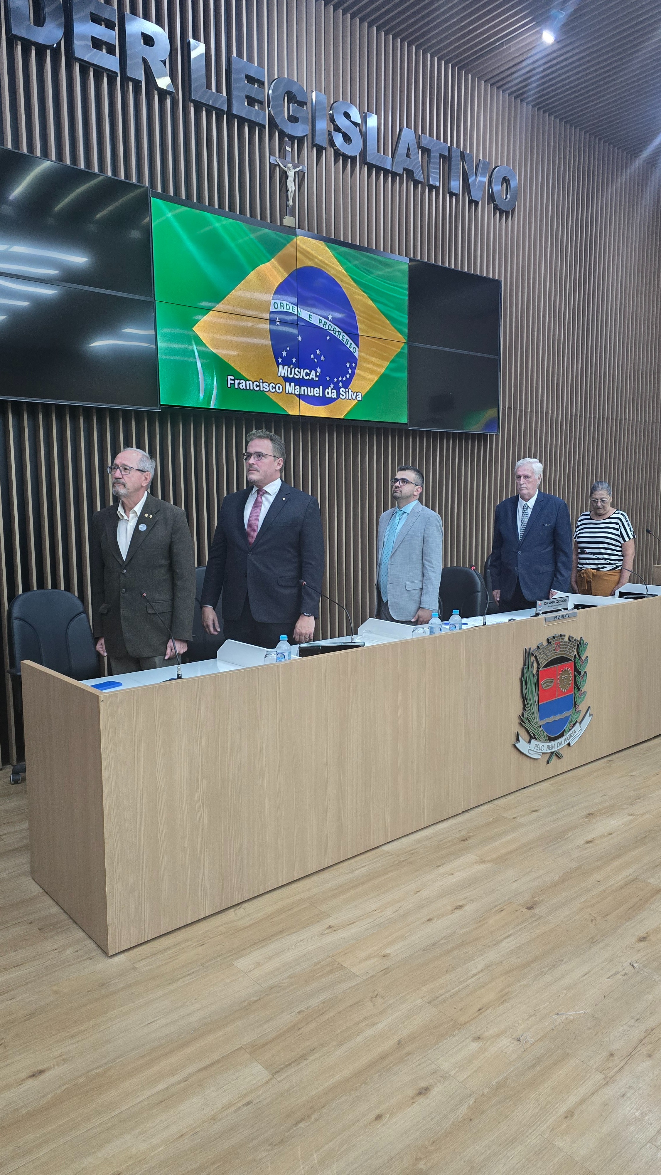 Visualize fotos 10/04/2026 Entrega de Título de Cidadão ao Sr. Luiz Carlos Massaro