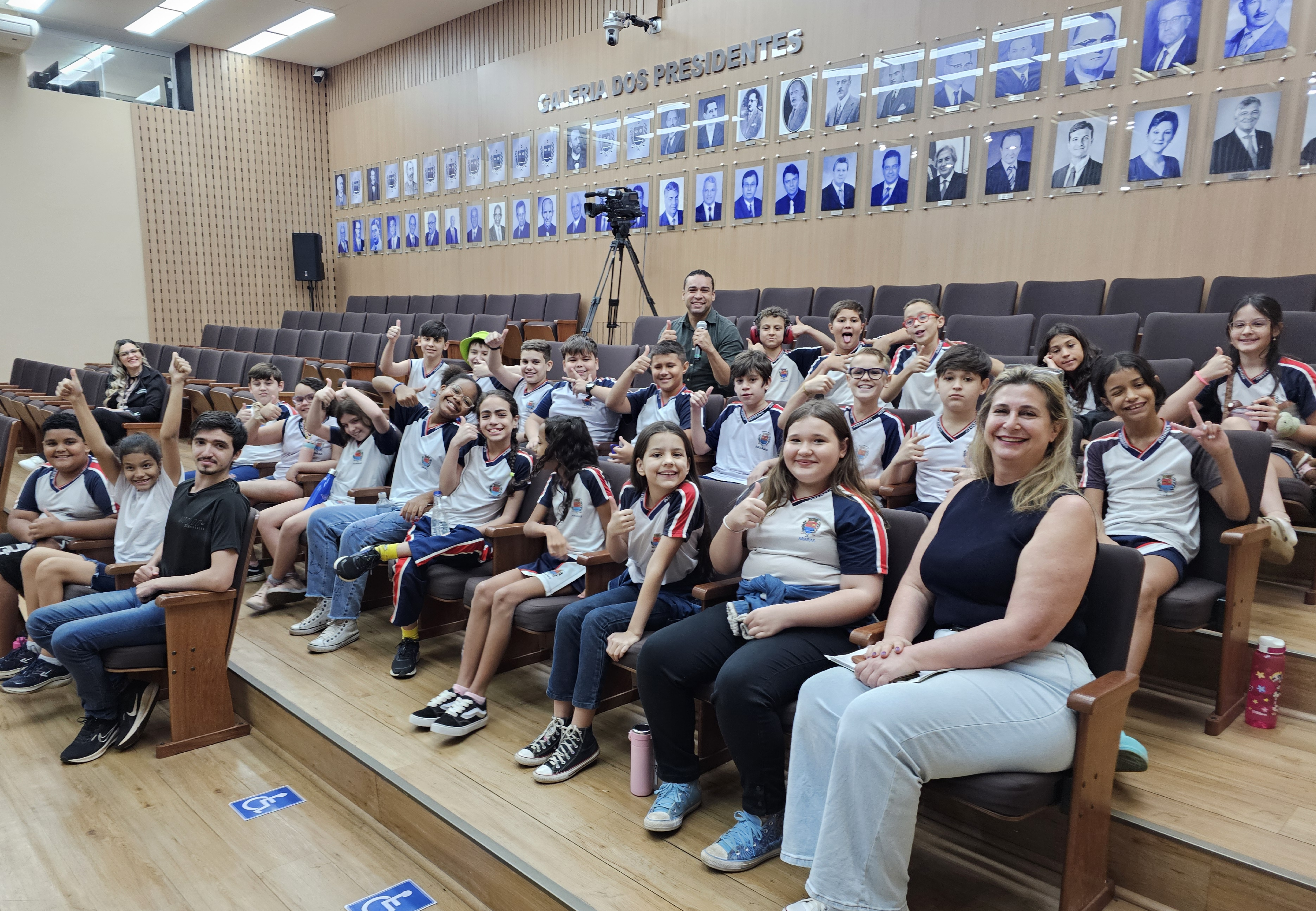 Câmara Cidadã recebe estudantes das escolas Leonaldo Zornoff e Clotilde Russo