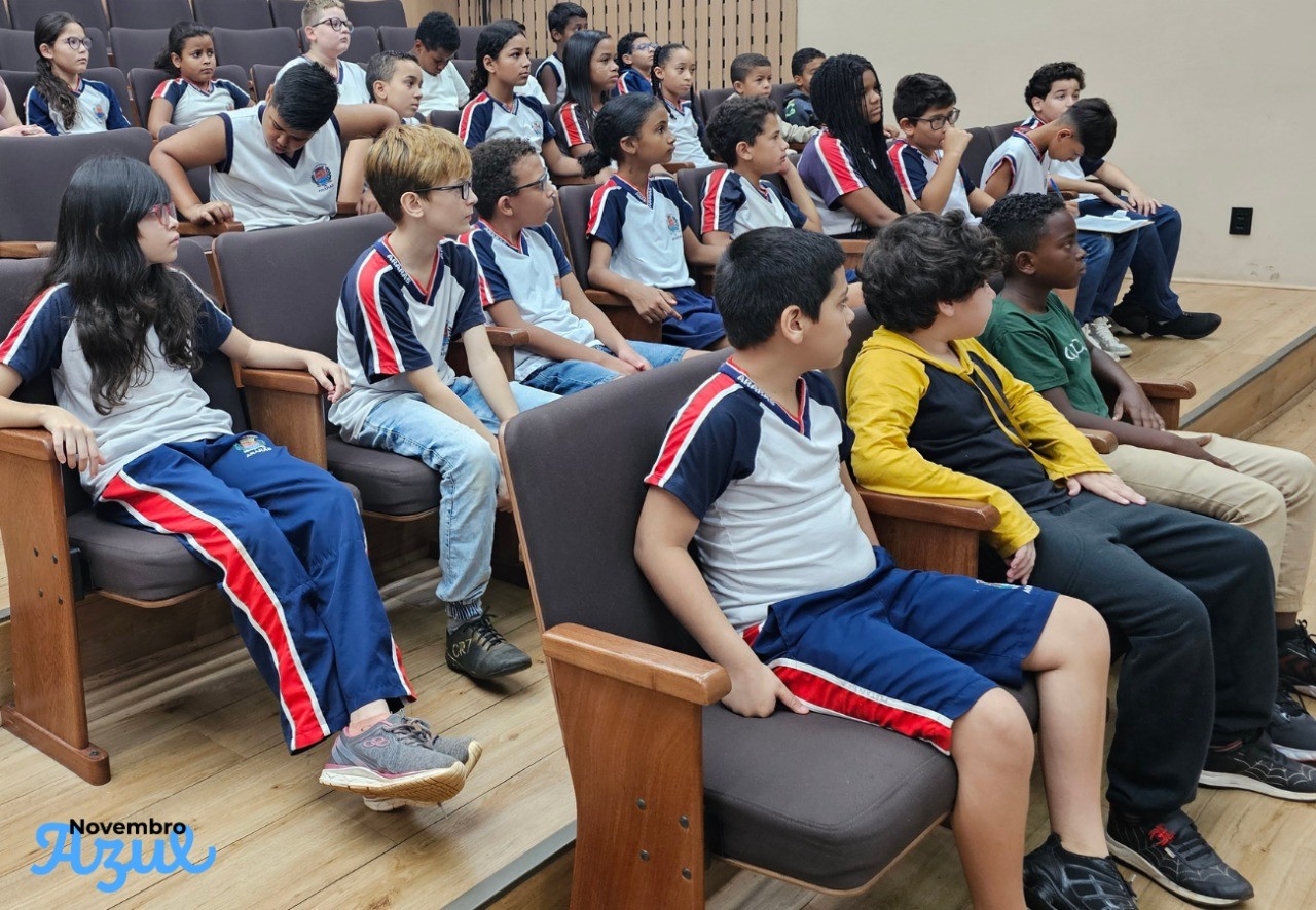 Alunos da Escola Nadyr Rodini Vansetti visitam a Câmara