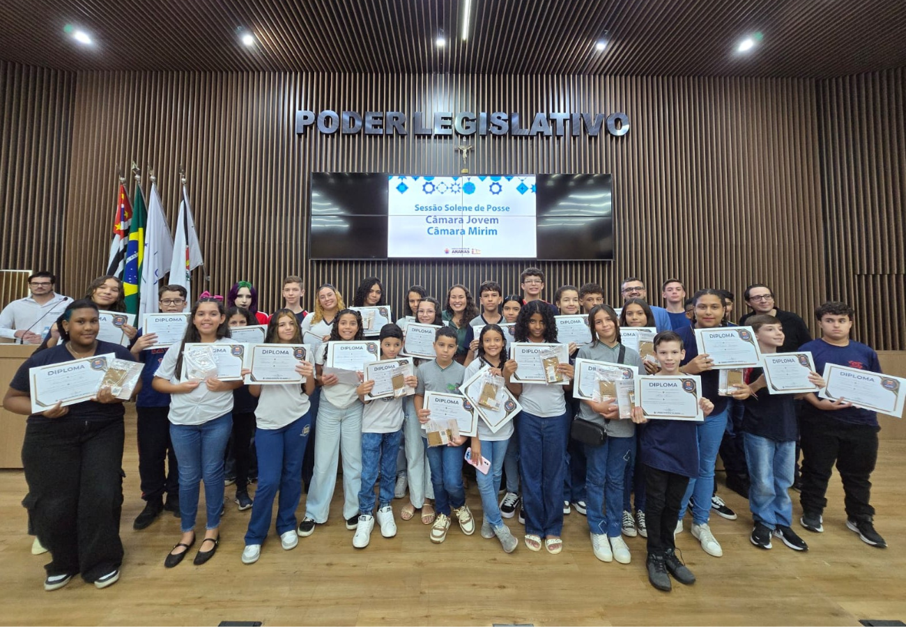 Câmaras Jovem e Mirim tomam posse em sessão solene